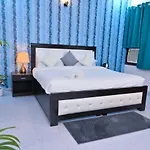 Hotel Wild Rose