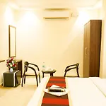 Deluxe Room In Cr Park
