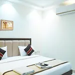 Deluxe Room In Cr Park