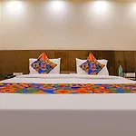 Hotel Time Stay - Near Igi International & Domestic Airport