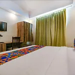 Hotel Time Stay - Near Igi International & Domestic Airport