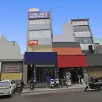 Oyo Townhouse Super 16 Residency, Near Bangla Shahib Gurudwara