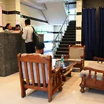 Qotel Hotel Peeragarhi-Near Peeragarhi Metro Station,Couple Friendly