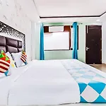 Roomshala 111 Cosy Nook - Hauz Khas