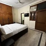 Hotel Delite - Nehru Enclave Gate No 5