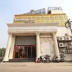 Hotel O Seven Heaven
