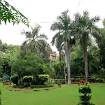 The Luxe Stays In Central Delhi