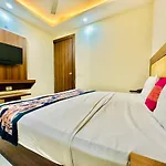 Glace Hotel Near Igi International Airport