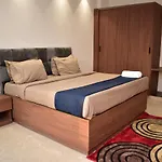 Qotel Hotel Signature Bnb-Ashok Vihar