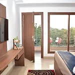Qotel Hotel Signature Bnb-Ashok Vihar