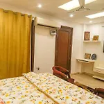 Bnbbuddy Stupendous Home In Shalimar Bagh