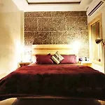 Divine Studios Rajouri Garden