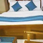 Hotel R Deluxe - New Delhi Railway Station
