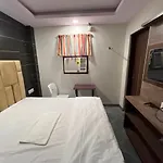 Oyo Hotel Relax Inn