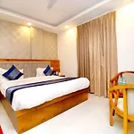 Hotel Shanti Near Delhi International Airport