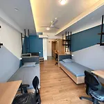 Ivy League House, Pyramid Residency