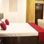 Luxurious Jacuzzi Hot Tub 1Bhk Suite With Spa Tub 11
