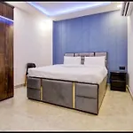 Oyo Hotel Luxury Retreat