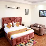 Greenleaf Apartment And Suites, Chittaranjan Park