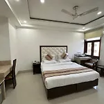 Lemon Green Residency - Hotel And Serviced Apartments
