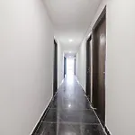 Fabexpress Roadway Inn