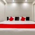Oyo Bhera Residency Near Peera Garhi Metro Station