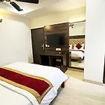 Staybook Hotel Atlanta New Delhi Train Station