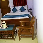 Hotel Hrs - New Delhi Railway Station