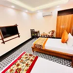 Hotel Green Galaxy - Green Park Near Hauz Khas South Delhi