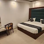 Hotel Marina Near Igi Airport