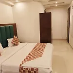 Hotel Marina Near Igi Airport