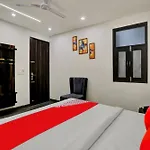 Collection O Hotel D Crown