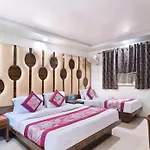 Hotel Glow Inn Paharganj-3 Mins Walk From New Delhi Railway Station