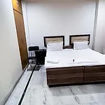 Hotel Shyam Villa - Near Govindpuri Metro Station