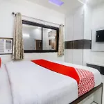 Oyo Flagship Hotel Paradise Near Jahangirpuri Metro Station
