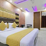 Hotel Gross Stay Near Igi Airport