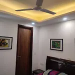 Fully Furnished Comfortable Rooms In Hauz Khas - Woodpecker Apartments