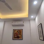 Fully Furnished Comfortable Rooms In Hauz Khas - Woodpecker Apartments