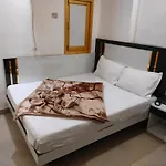 Hotel Geetanjali Inn
