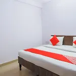 Oyo Flagship 70819 Hotel Royal King