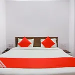 Oyo Flagship 70819 Hotel Royal King