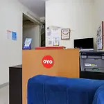 Oyo Flagship Pleasure Inn Near Haiderpur Metro Station