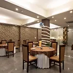 Luxury Tashree Hotel At Airport