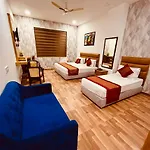 Amora Rooms Dwarka
