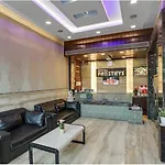 Hotel Fabstays - South Delhi