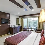 Hotel Fabstays - South Delhi