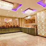 Fabhotel Golden Glory
