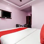 Oyo Flagship 18997 Hotel Km International