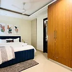 Olive Service Apartments Saket