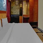 Oyo 75948 Hotel Tushar Continental
